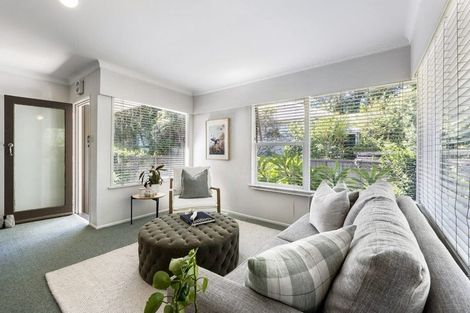 Photo of property in 1/153 Shakespeare Road, Milford, Auckland, 0620