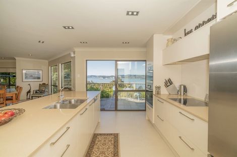 Photo of property in 62 Centennial Drive, Whitianga, 3510