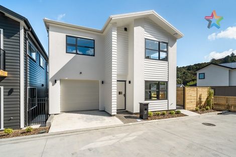 Photo of property in 1/1 Helvetia Grove, Naenae, Lower Hutt, 5011