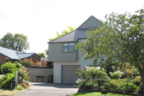Photo of property in 28 Harkness Place, Avonhead, Christchurch, 8042