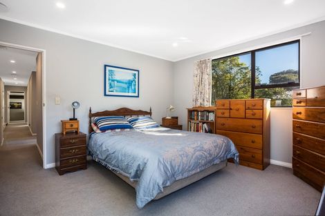 Photo of property in 28 Solander Place, Whitby, Porirua, 5024