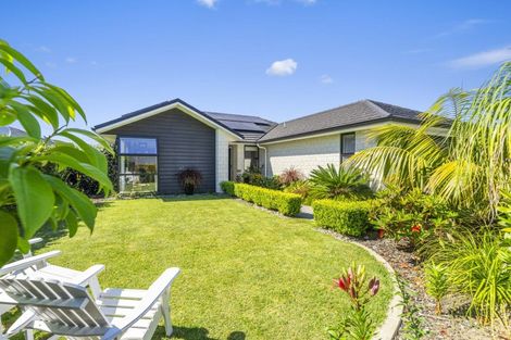 Photo of property in 12 Lakeside Terrace, Omokoroa, 3114