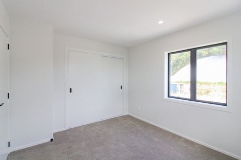 Photo of property in 72 Tiketike Way, Brooklyn, Wellington, 6021