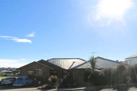 Photo of property in 22 Greenfield Drive, Western Heights, Hamilton, 3200