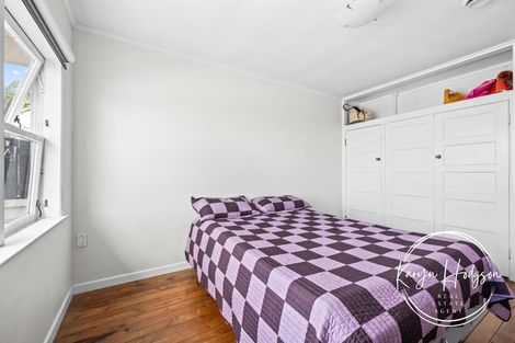 Photo of property in 103 Hurndall Street East, Maungaturoto, 0520
