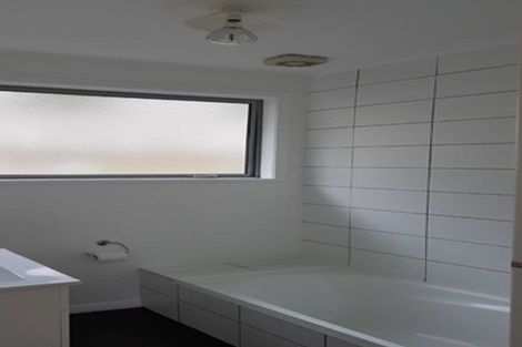 Photo of property in 137b Newlands Road, Newlands, Wellington, 6037