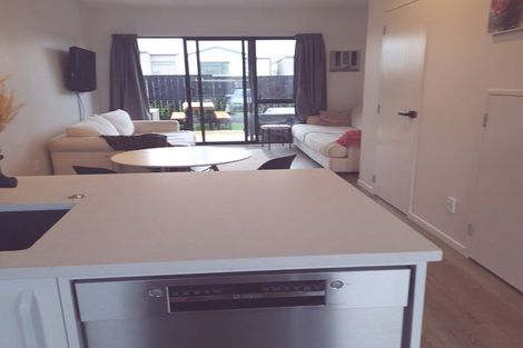 Photo of property in 13 Kiato Lane, Flat Bush, Auckland, 2019