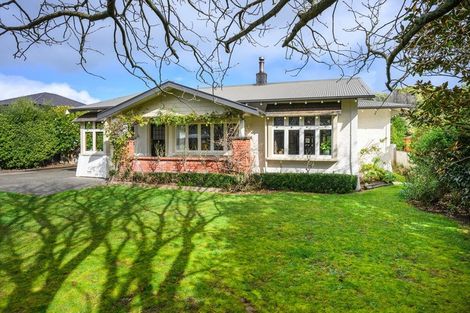Photo of property in 30 Rangitane Street, Palmerston North, 4414