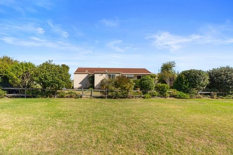 Photo of property in 33 Russley Drive, Mount Maunganui, 3116