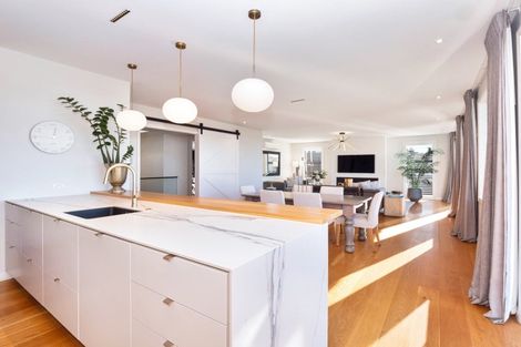 Photo of property in 165b Oceanbeach Road, Mount Maunganui, 3116