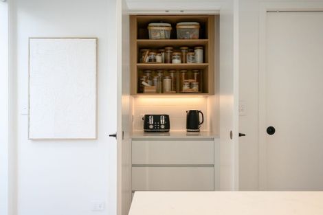 Photo of property in 12 Papai Lane, Massey, Auckland, 0614