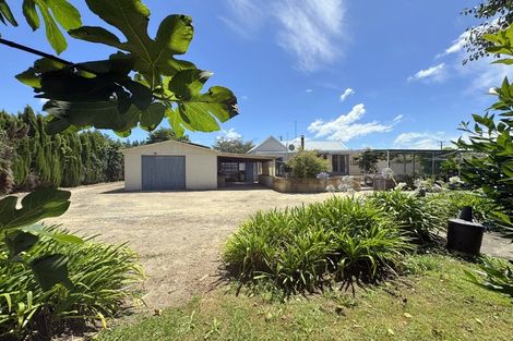 Photo of property in 24 Bennett Street, Waipawa, 4210
