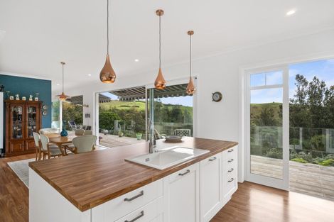 Photo of property in 614 Kaitemako Road, Welcome Bay, Tauranga, 3175