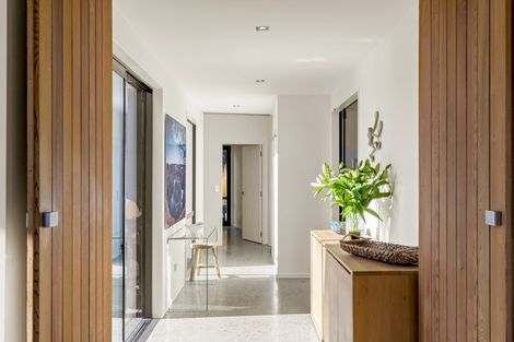 Photo of property in 7 Rabbiters Crescent, Jacks Point, Queenstown, 9371
