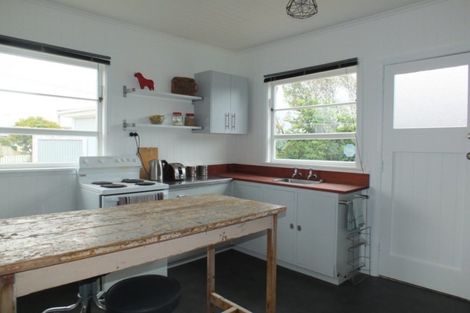 Photo of property in 4 Taylor Street, Foxton Beach, Foxton, 4815