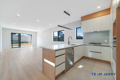 Photo of property in 43 Tributary Parade, Karaka, 2113