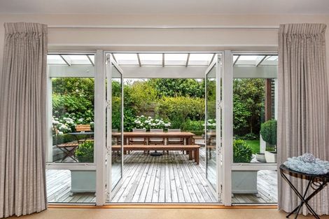 Photo of property in 11a Prossers Road, Saint Martins, Christchurch, 8022