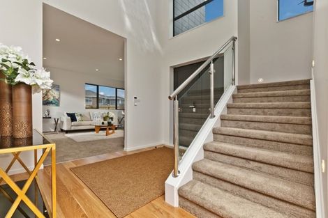 Photo of property in 18 Spyglass Street, Red Beach, 0932