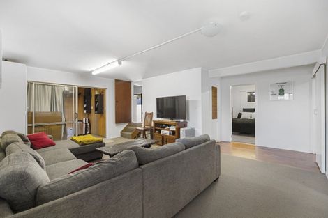 Photo of property in 15a Selwyn Street, Lower Vogeltown, New Plymouth, 4310
