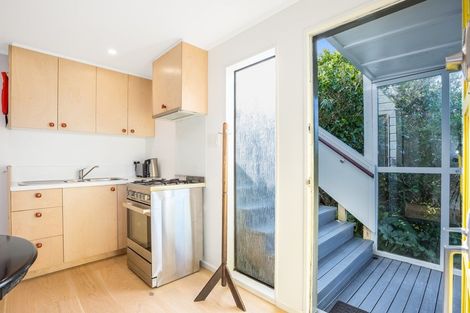 Photo of property in 39 Carlton Street, Melrose, Wellington, 6023