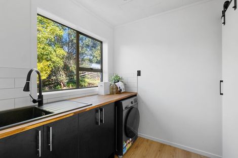 Photo of property in 9 Cabot Place, Frankleigh Park, New Plymouth, 4310