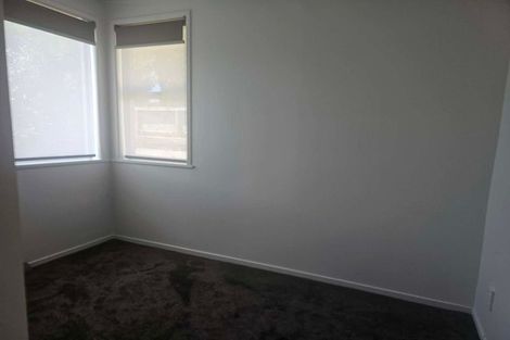 Photo of property in 11 Blanes Road, Weymouth, Auckland, 2103