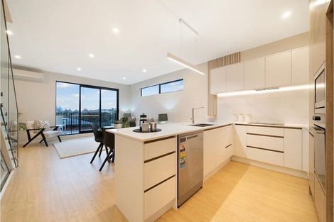 Photo of property in 11b Hebron Road, Waiake, Auckland, 0630