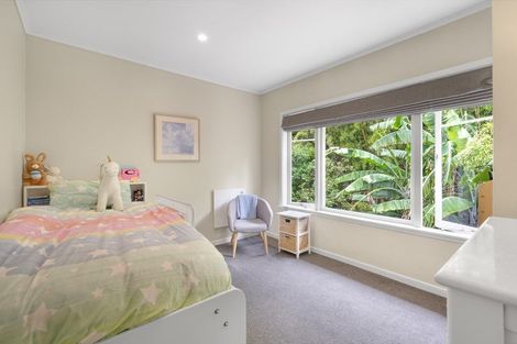 Photo of property in 24 Kingdale Road, Henderson, Auckland, 0610