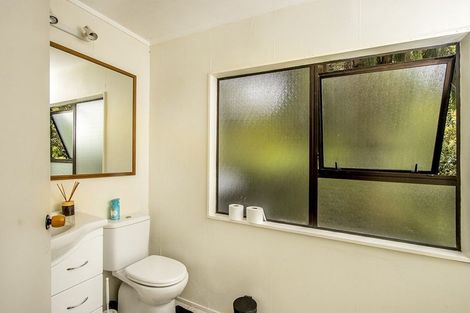 Photo of property in 94a Konini Road, Titirangi, Auckland, 0604