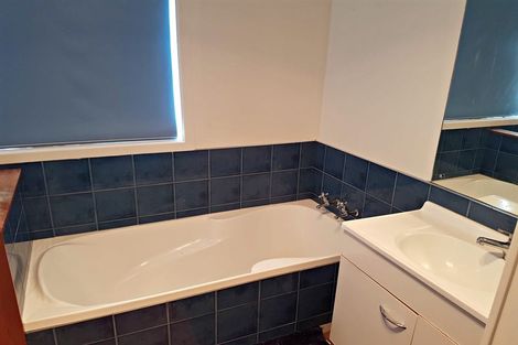 Photo of property in 16 Reiman Street, New Lynn, Auckland, 0600