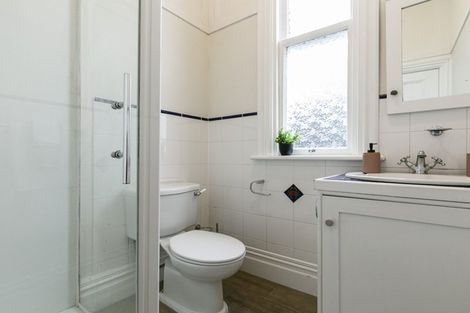 Photo of property in 57f3 Central Terrace, Kelburn, Wellington, 6012