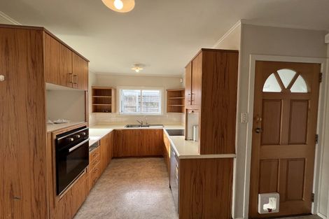 Photo of property in 25 Marewa Street, Te Atatu South, Auckland, 0610