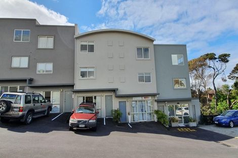Photo of property in 268/2a Onewa Road, Birkenhead, Auckland, 0626