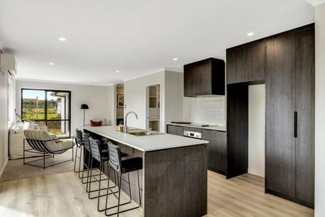 Photo of property in 13 One Haruru Street, Cambridge, 3493