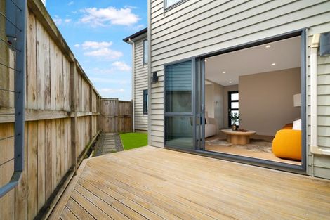 Photo of property in 48 Zita Maria Drive, Massey, Auckland, 0614