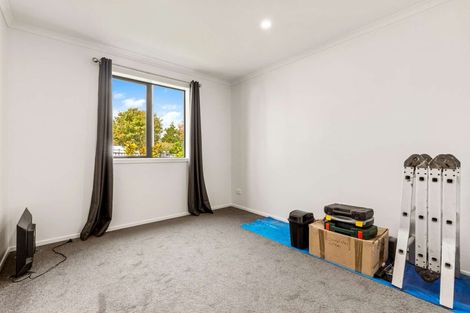 Photo of property in 23u3 Ross Crescent, Fairfield, Hamilton, 3214