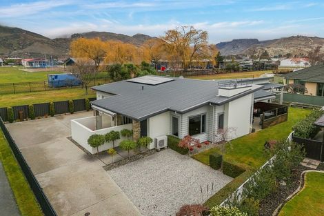 Photo of property in 13 Sunshine Court, Cromwell, 9310