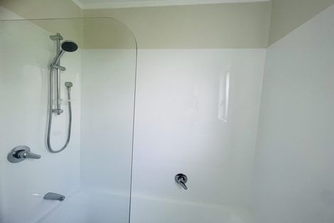 Photo of property in 26 Makora Road, Massey, Auckland, 0614