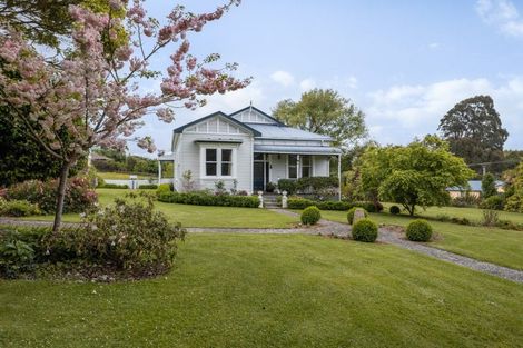 Photo of property in 209 Tiro Tiro Road, Levin, 5510