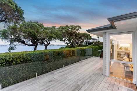 Photo of property in 21 Heath Avenue, Northcote, Auckland, 0627