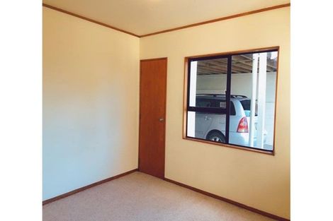 Photo of property in 1/9 Kiteroa Terrace, Rothesay Bay, Auckland, 0630