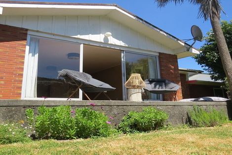Photo of property in 5f2 Wilmshurst Place, Tawa, Wellington, 5028