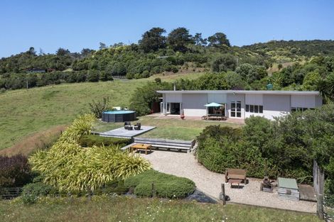 Photo of property in 165b Te Hutewai Road, Raglan, 3296