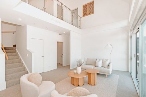 Photo of property in 1/4 Reads Quay, Gisborne, 4010