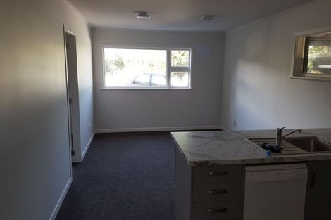 Photo of property in 16 Southern Cross Crescent, Island Bay, Wellington, 6023