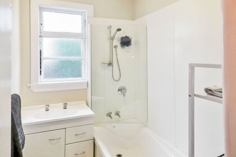 Photo of property in 28 Somerset Crescent, Spreydon, Christchurch, 8024