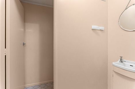 Photo of property in 34 Hamblyn Street, Strandon, New Plymouth, 4312