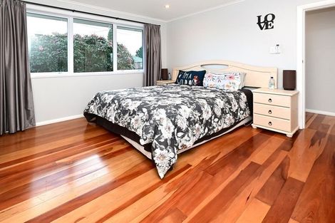 Photo of property in 33 Hill Crescent, Papakura, 2110