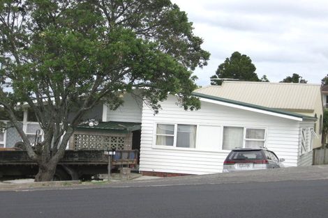 Photo of property in 1/302 Glenfield Road, Glenfield, Auckland, 0629