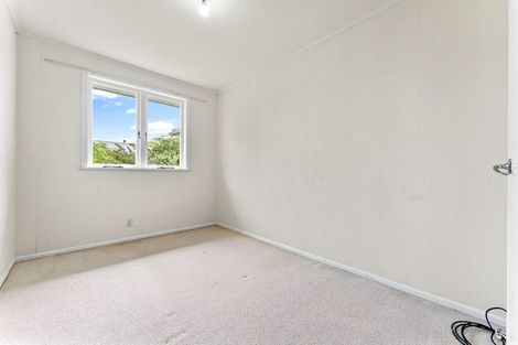 Photo of property in 30 Ozich Avenue, Te Atatu South, Auckland, 0610